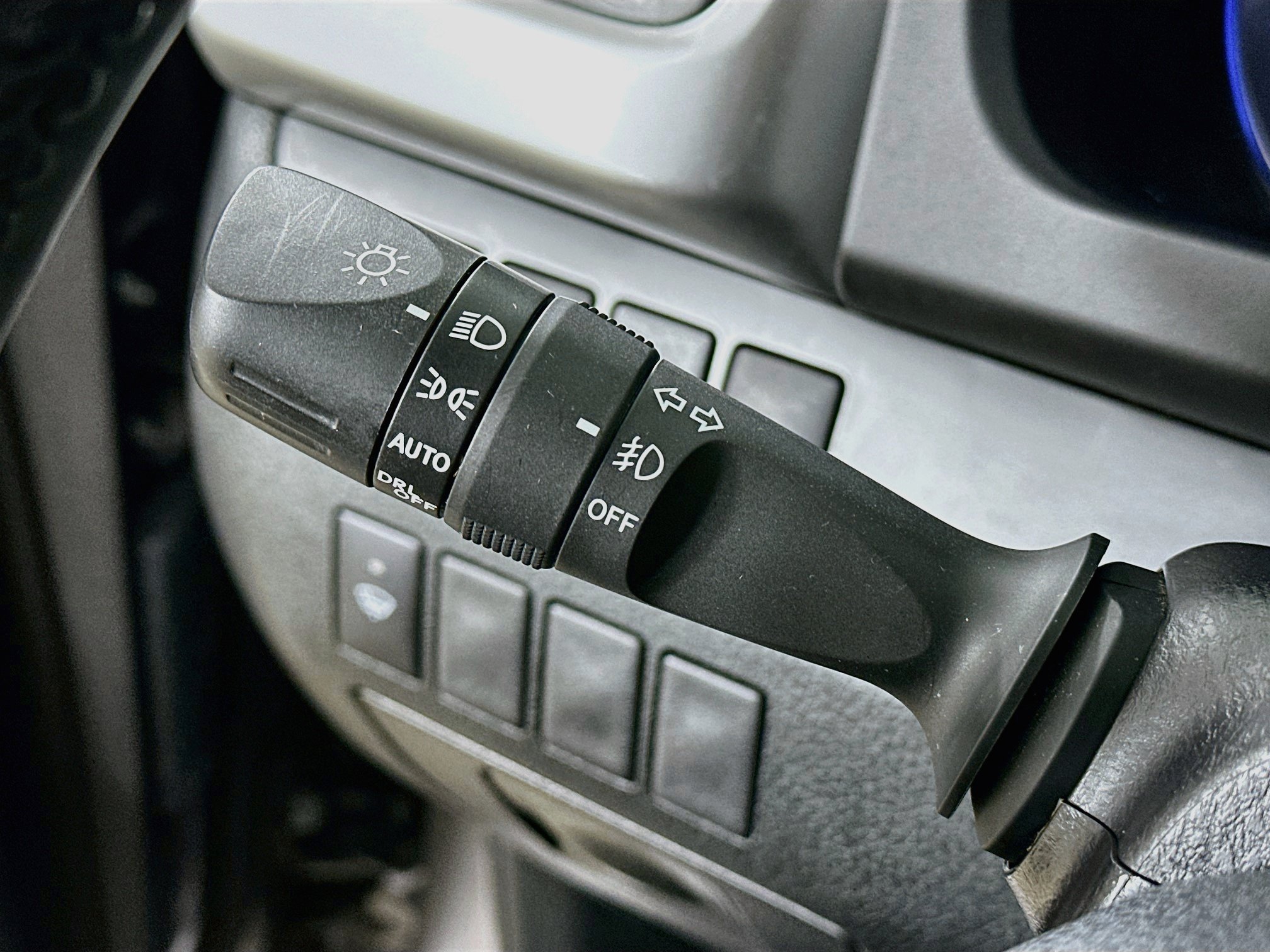 Used 2019 Toyota Highlander SE w/ Nightshade Edition AWD/4WD image 20
