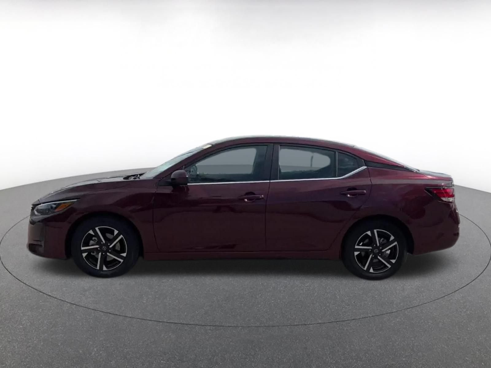 Used 2025 Nissan Sentra SV FWD image 9