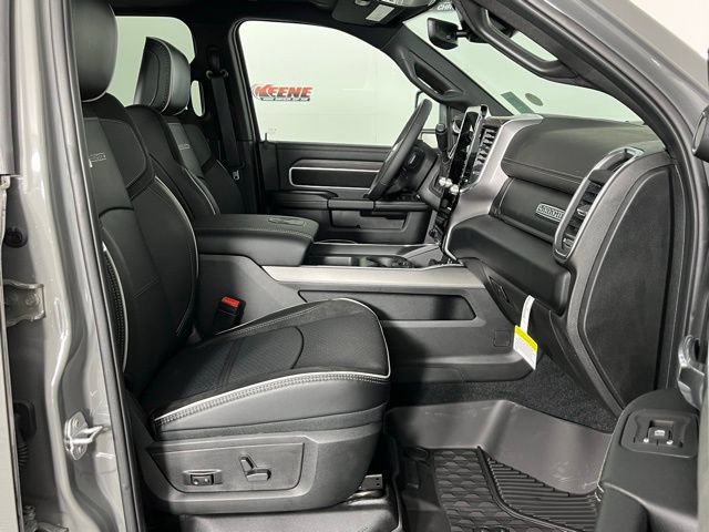 New 2026 RAM 3500 Laramie AWD/4WD image 32