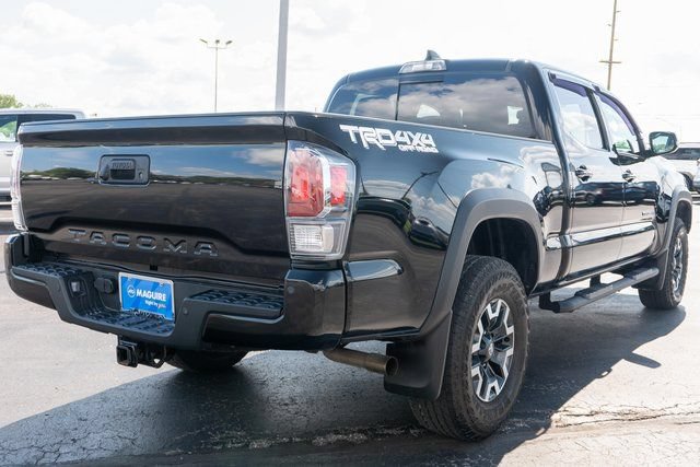 Used 2023 Toyota Tacoma TRD Off-Road w/ TRD Premium Off Road Package AWD/4WD image 6