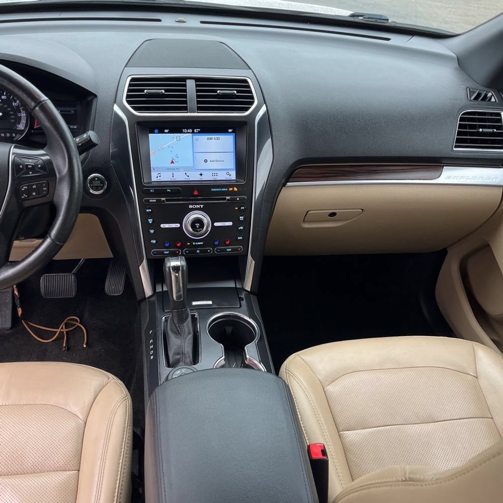 Used 2017 Ford Explorer Limited AWD/4WD image 7