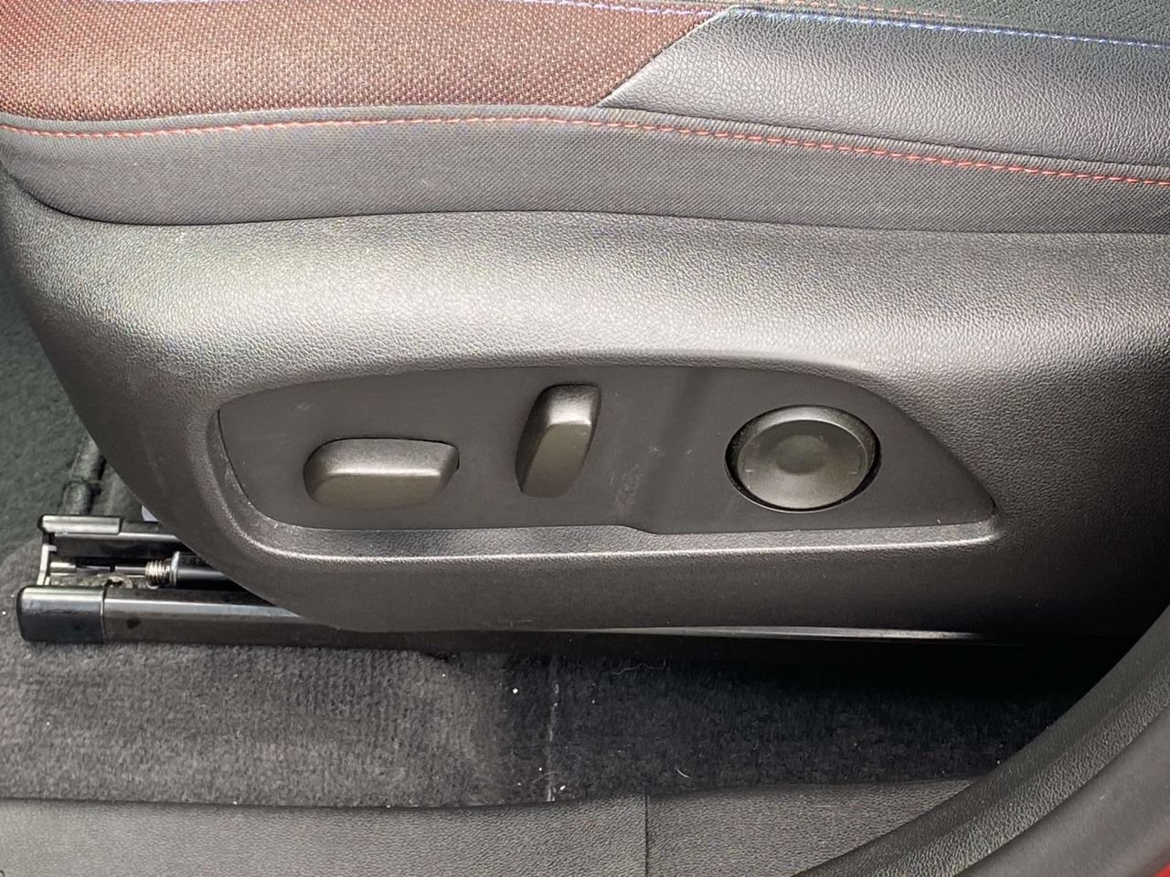 Used 2025 Chevrolet Equinox RS w/ Safety and Technology Package FWD image 15