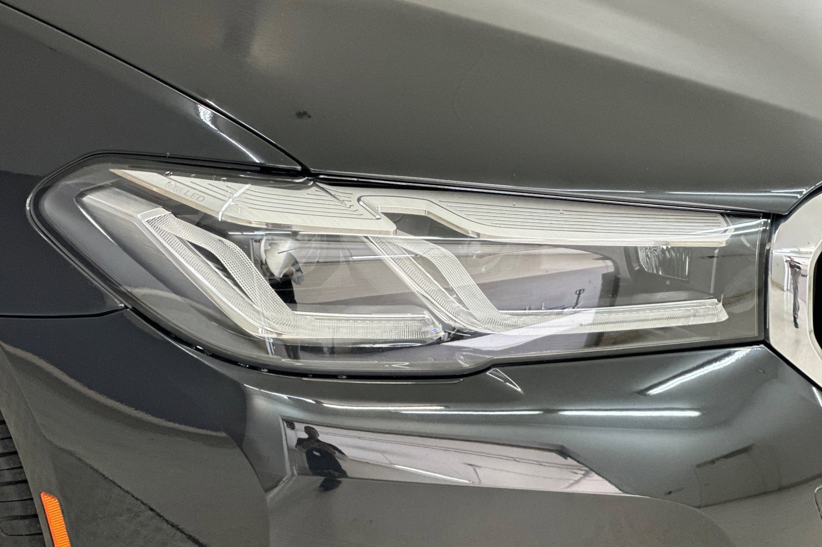 Certified 2023 BMW 530e w/ Convenience Package RWD image 11