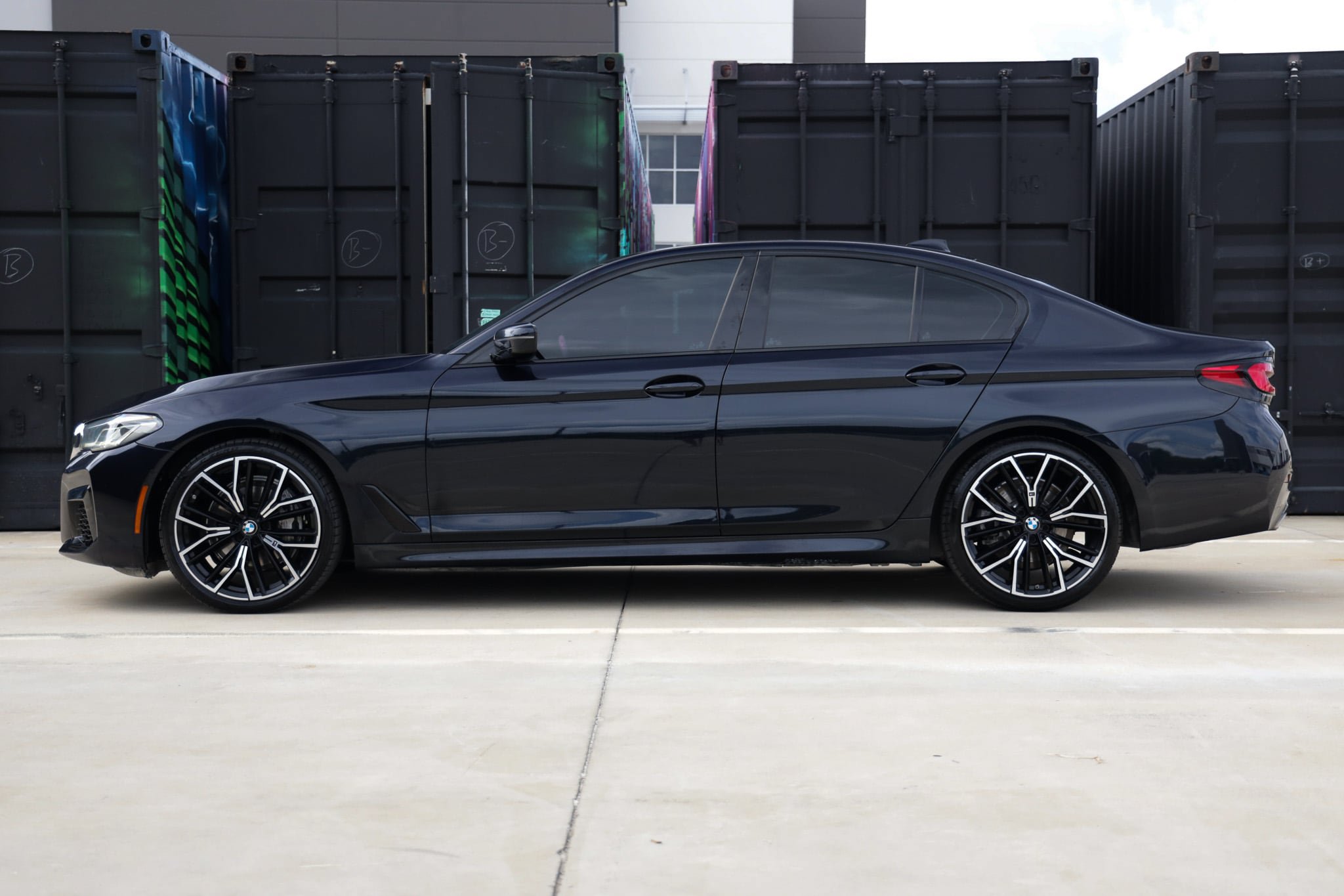 Used 2022 BMW 540i w/ M Sport Package RWD image 4