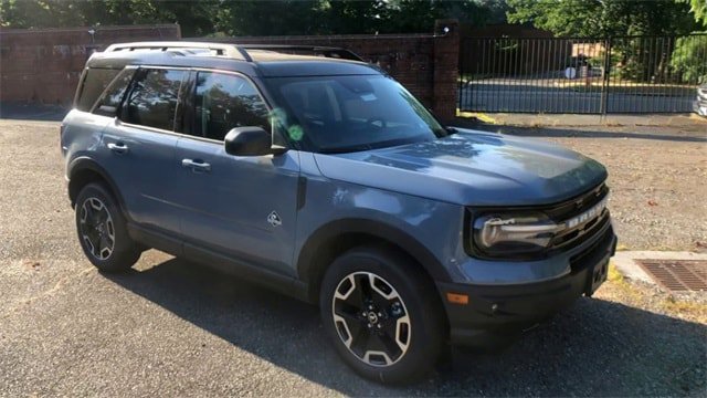 Used 2024 Ford Bronco Sport Outer Banks AWD/4WD image 2