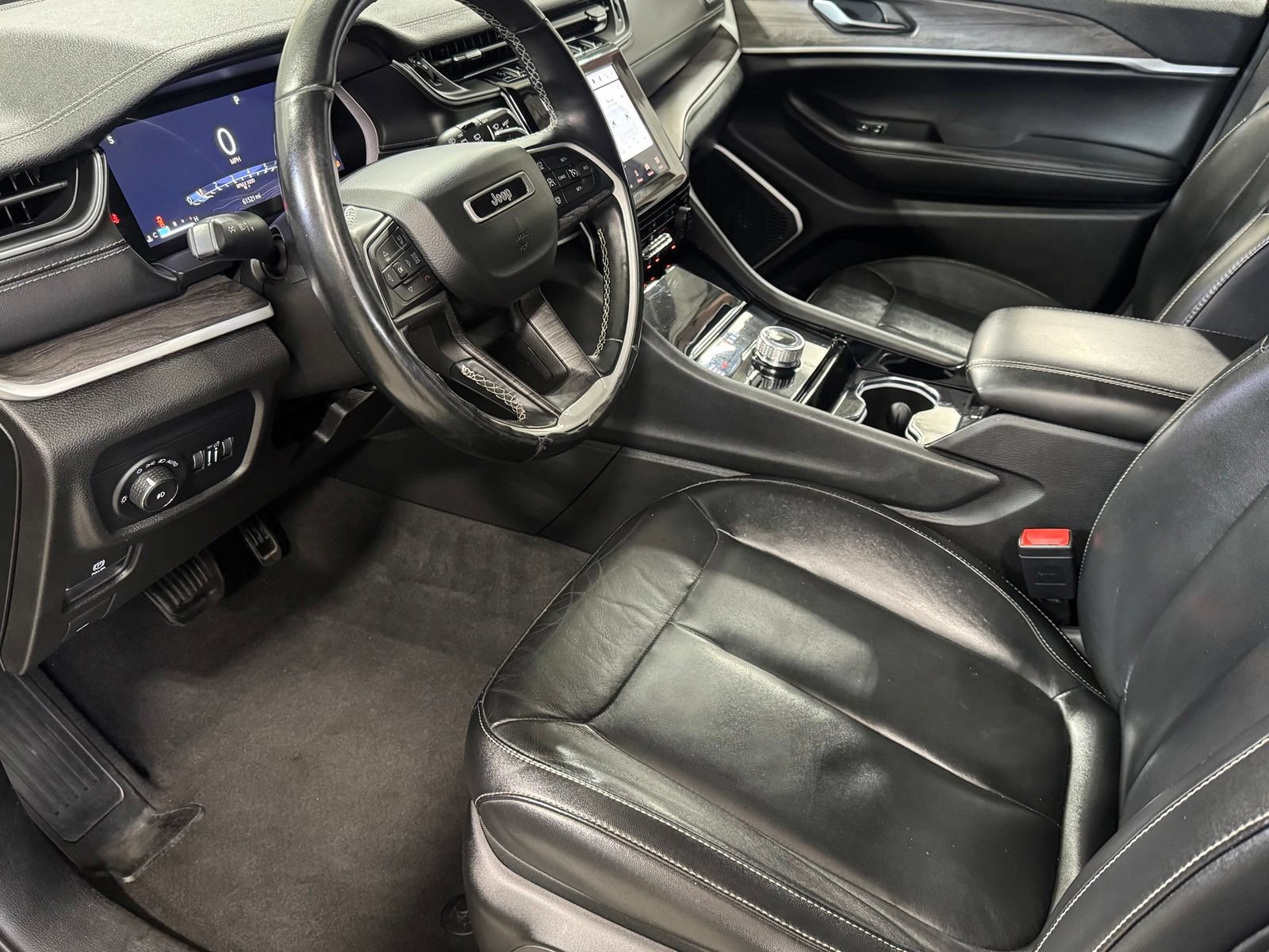 Used 2021 Jeep Grand Cherokee L Limited AWD/4WD image 16