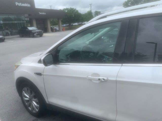 Used 2017 Ford Escape Titanium FWD image 8