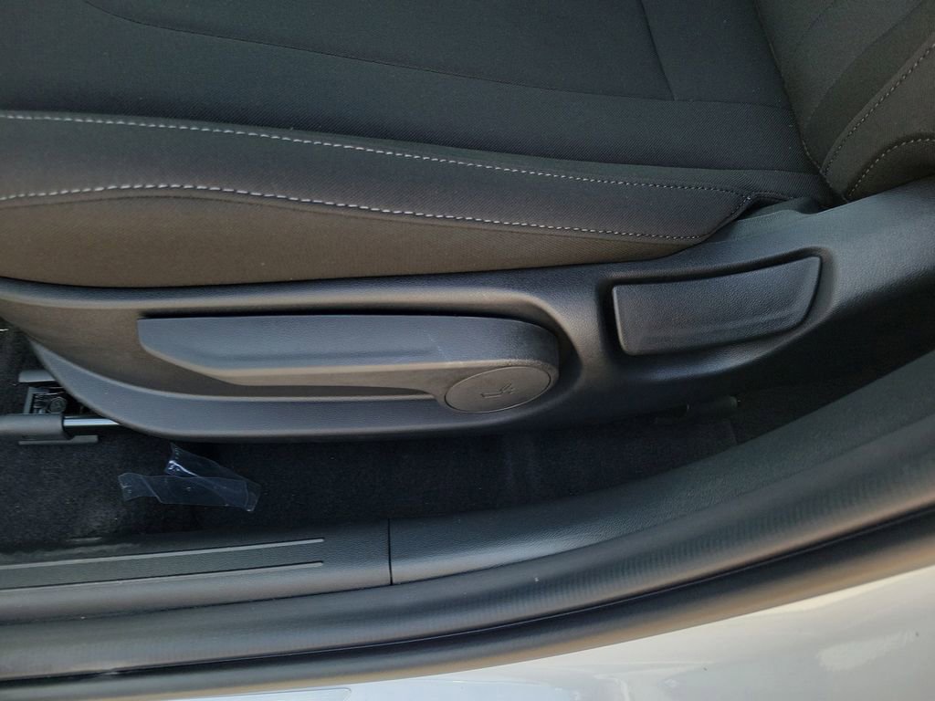 Used 2025 Hyundai Elantra Sport image 10