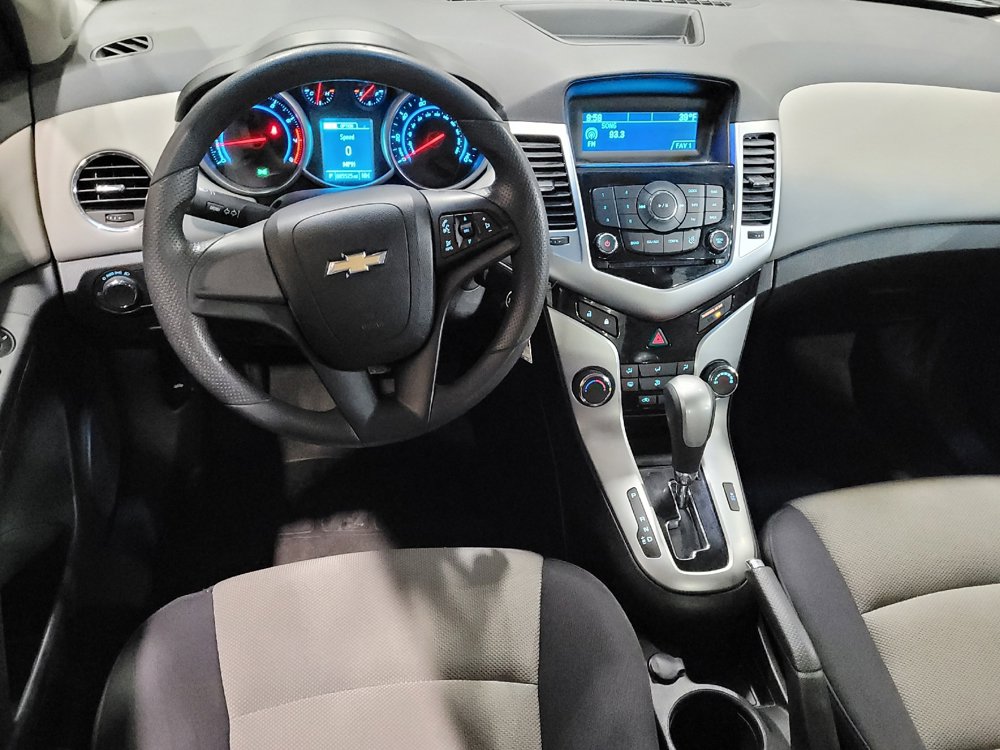 Used 2014 Chevrolet Cruze LS image 22