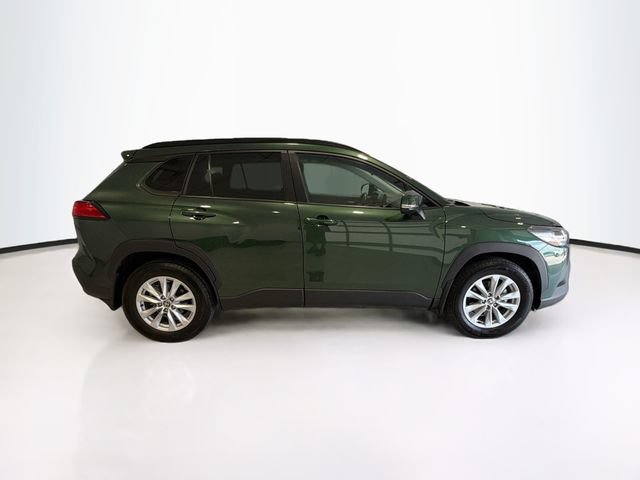 Certified 2022 Toyota Corolla Cross LE w/ Moonroof Package AWD/4WD image 7