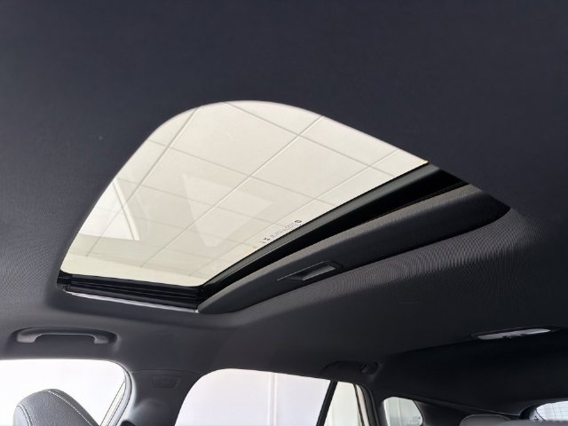 New 2026 Chevrolet Trax RS w/ Sunroof Package FWD image 22