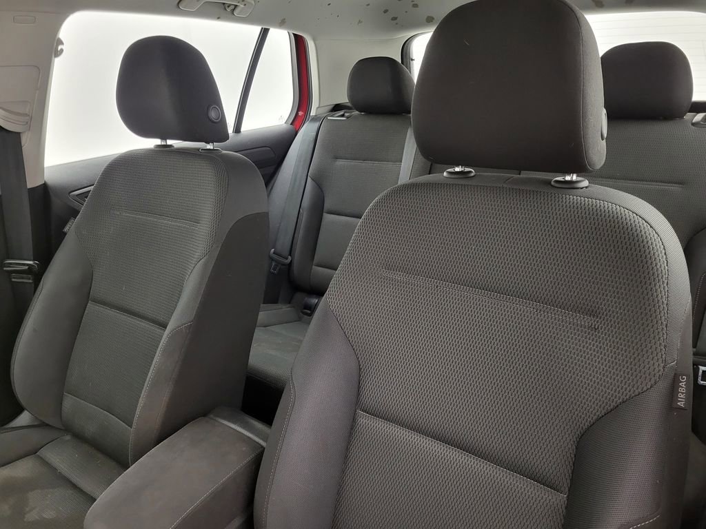 Used 2018 Volkswagen Golf S FWD image 23