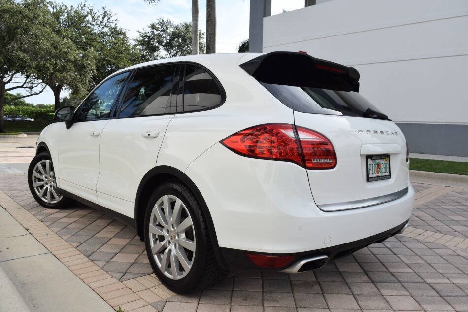 Used 2013 Porsche Cayenne Diesel AWD/4WD image 6