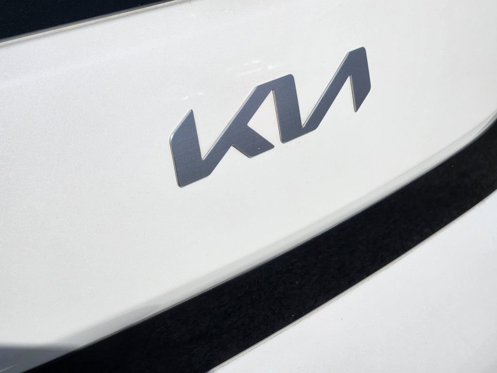Used 2023 Kia Soul EX image 11