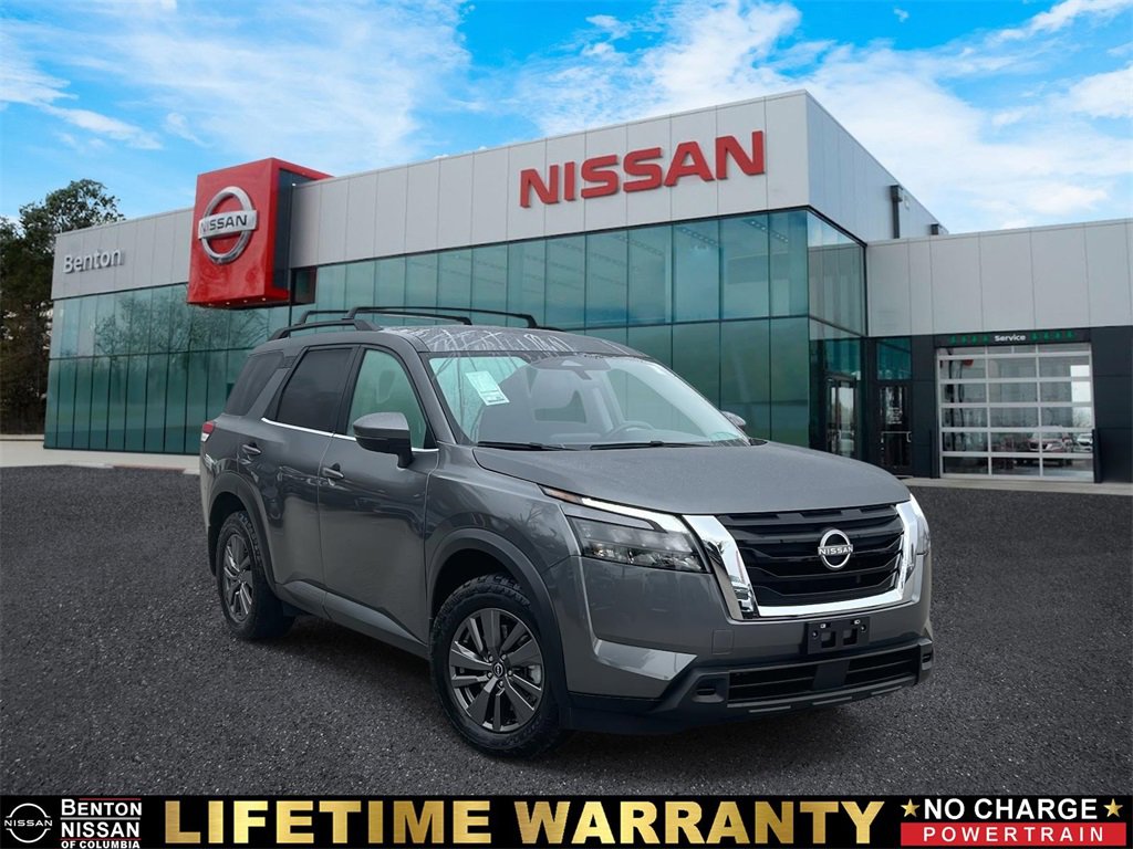Used 2024 Nissan Pathfinder SV