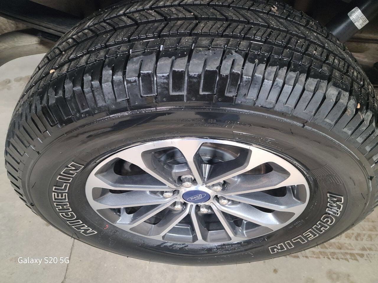 Used 2019 Ford F150 XLT w/ Equipment Group 302A Luxury image 17