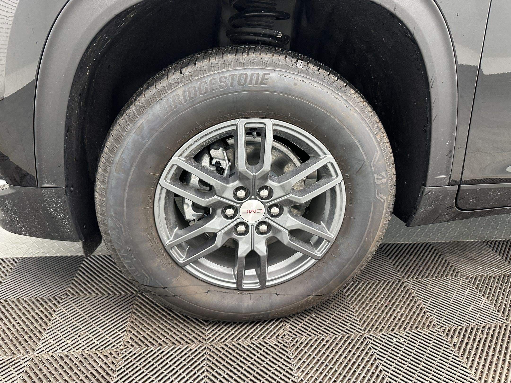 Certified 2026 GMC Acadia Elevation AWD/4WD image 12