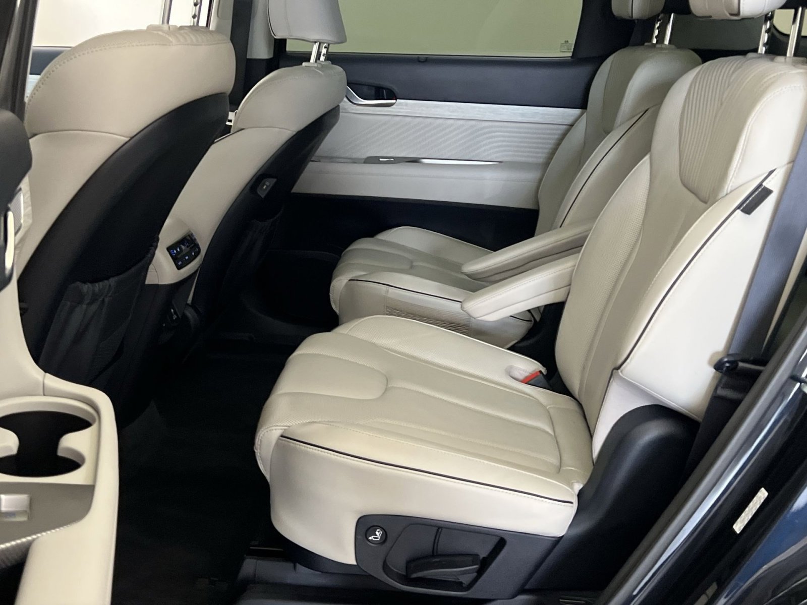 Used 2024 Hyundai Palisade Calligraphy AWD/4WD image 23