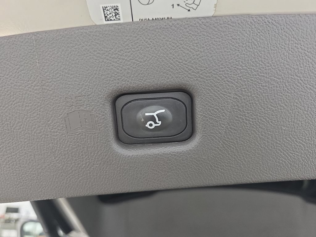 Used 2020 Lincoln Nautilus Reserve AWD/4WD image 36