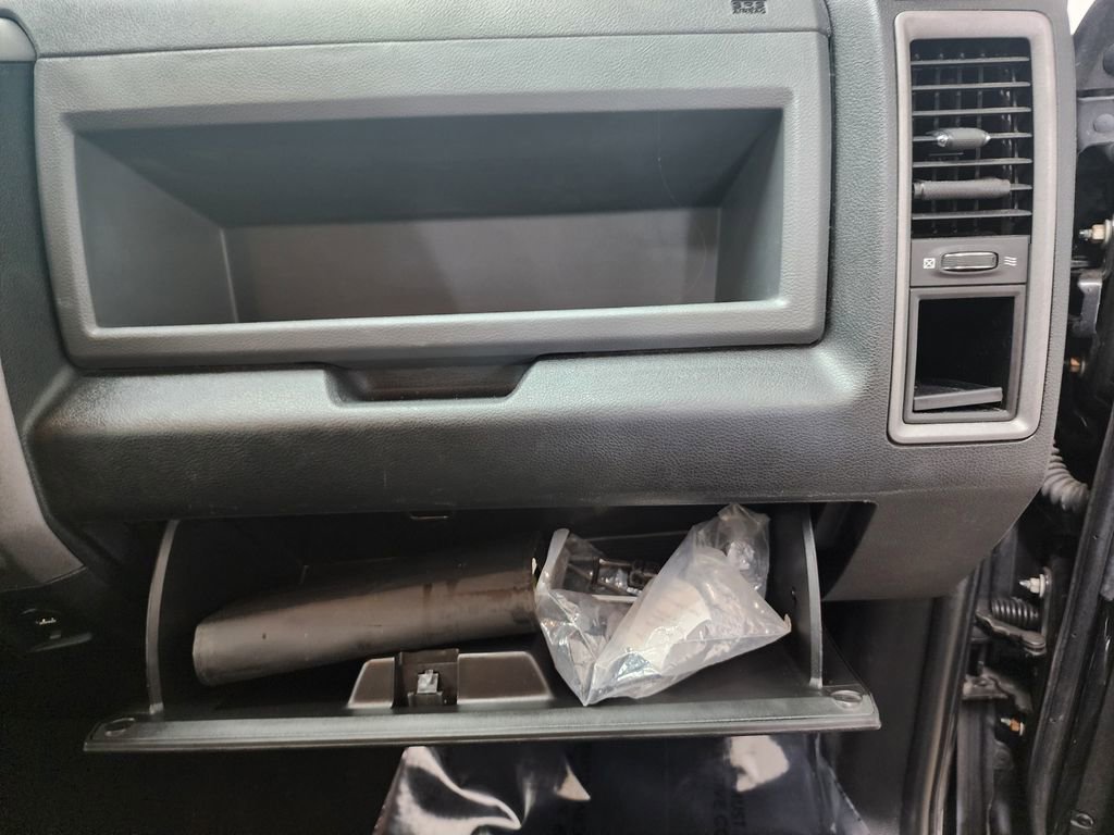 Used 2018 RAM 1500 Express w/ Express Value Package image 28