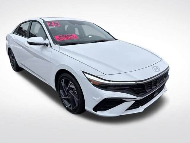 Certified 2025 Hyundai Elantra Limited image 7