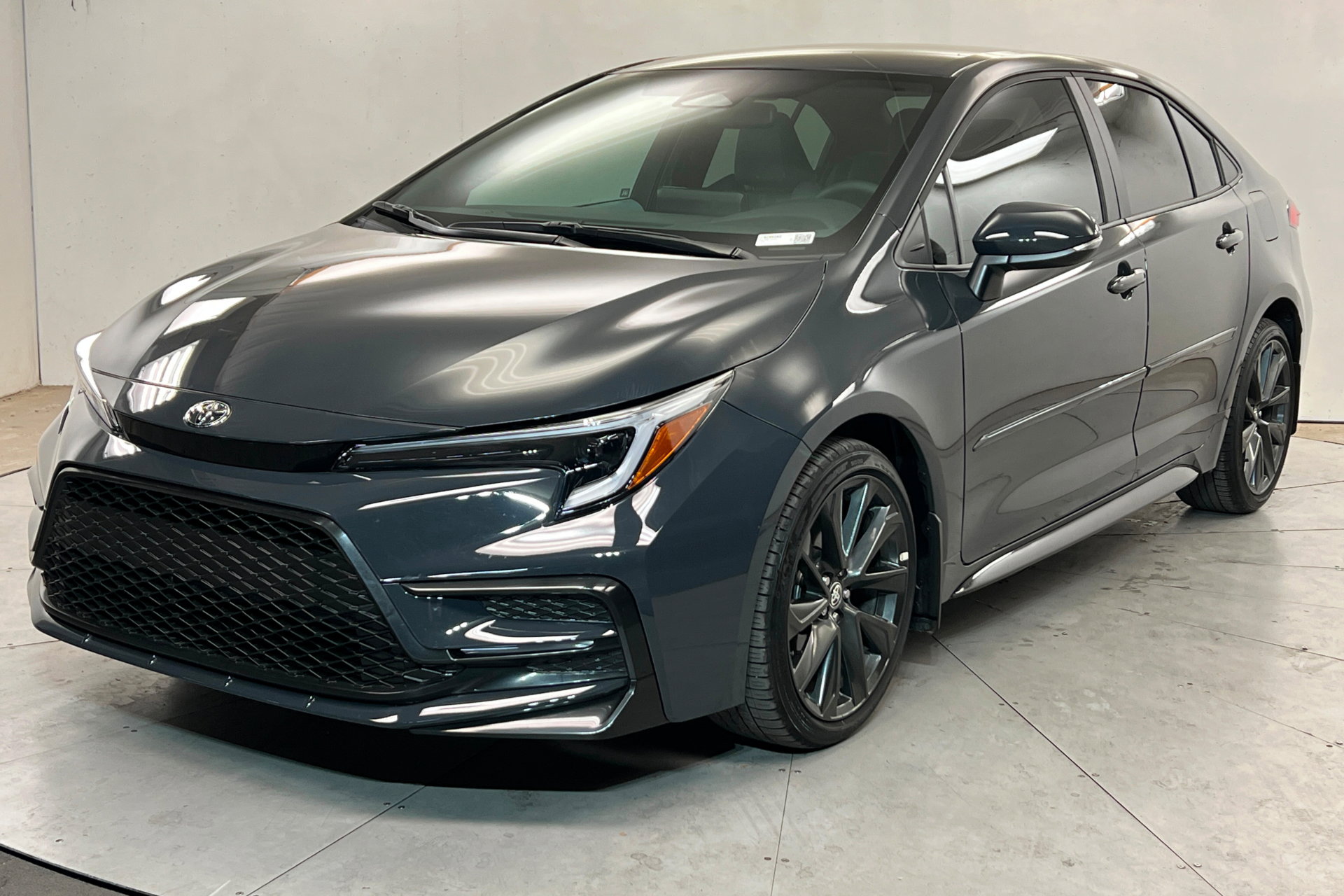 Used 2026 Toyota Corolla SE image 1