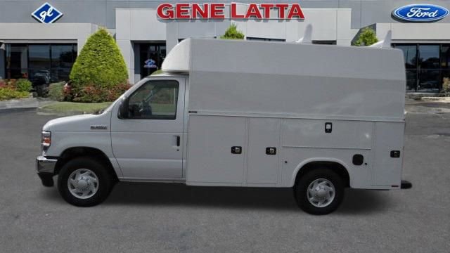 New 2026 Ford E-350 and Econoline 350 Super Duty w/ Power Equipment Group image 11