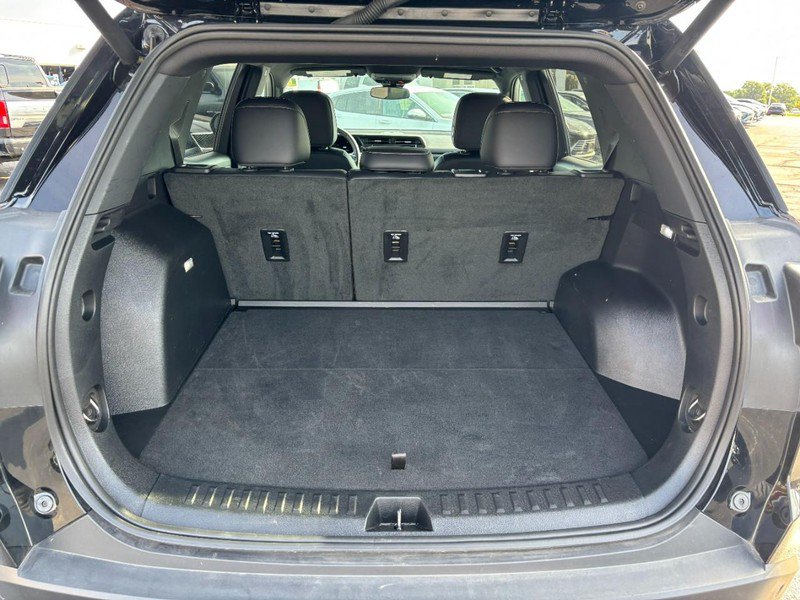 Used 2026 GMC Terrain Elevation w/ Elevation Premium Package FWD image 7