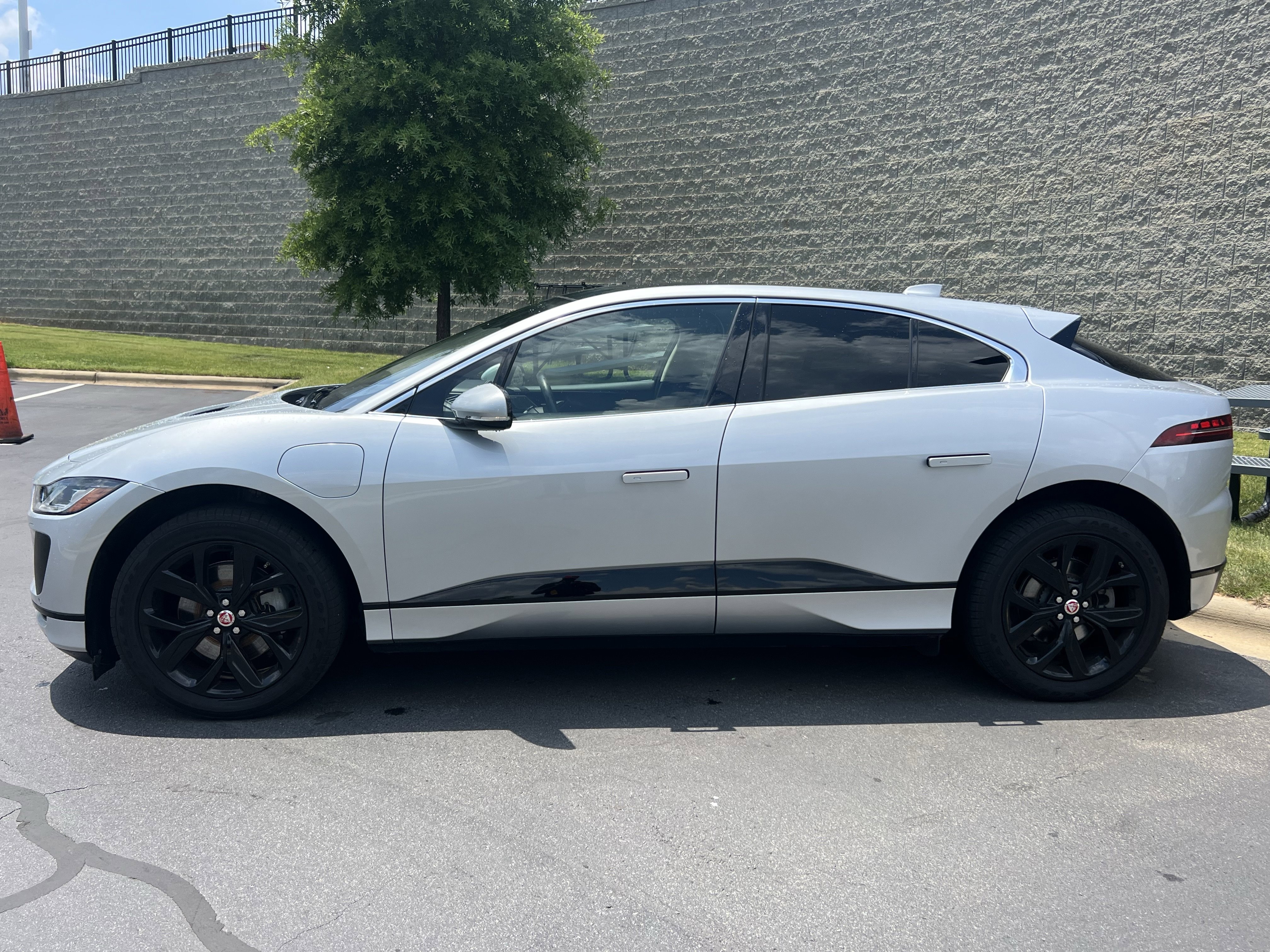 Used 2022 Jaguar I-PACE HSE AWD/4WD image 4