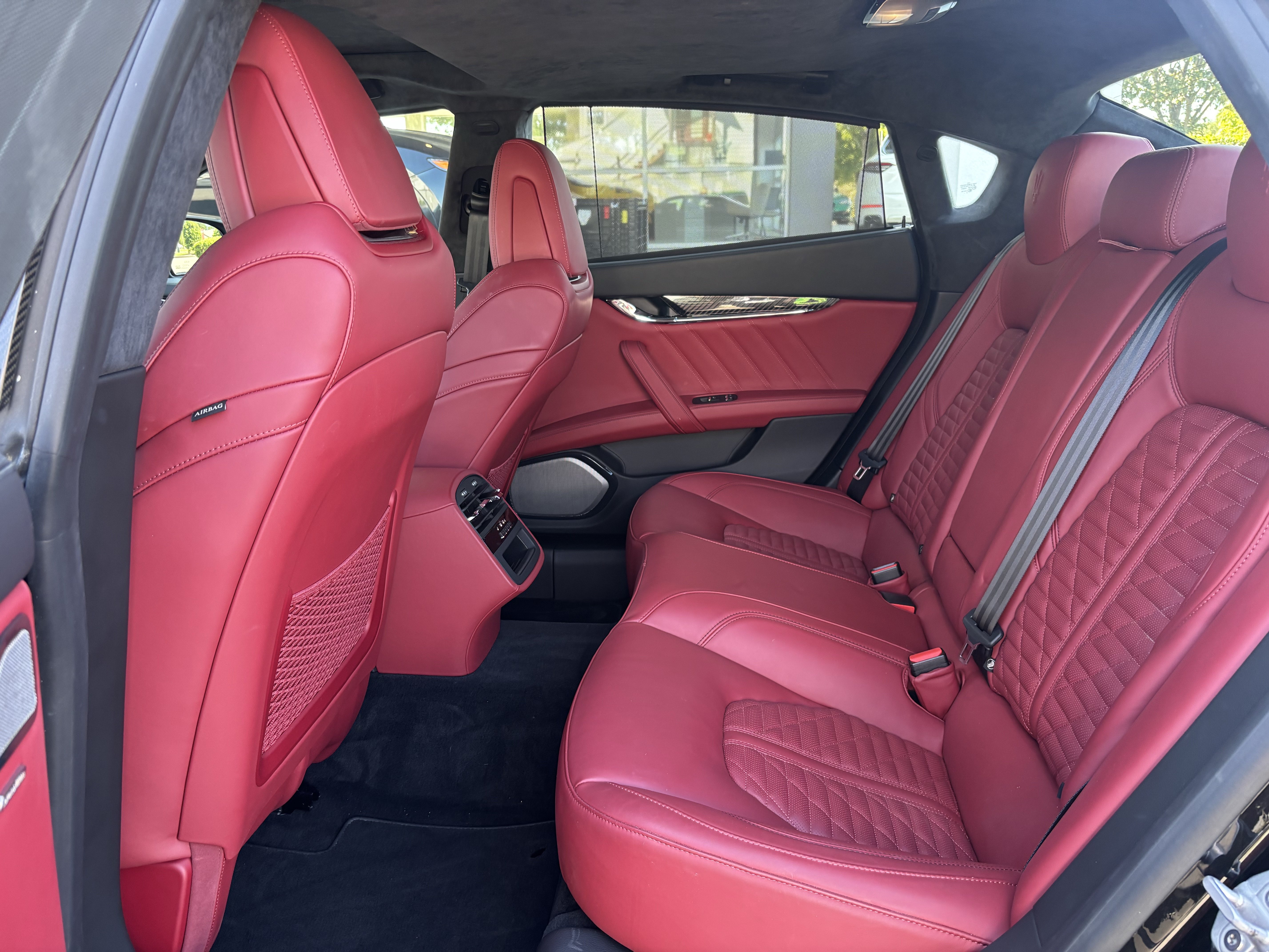 Used 2021 Maserati Quattroporte Trofeo RWD image 13