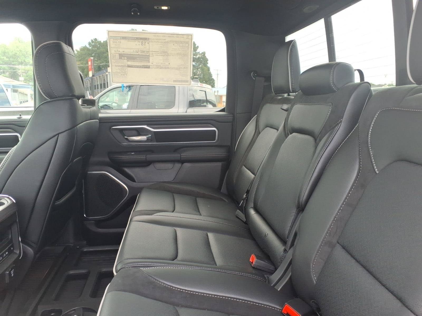 New 2027 RAM 1500 Laramie w/ Laramie Preferred Package AWD/4WD image 8