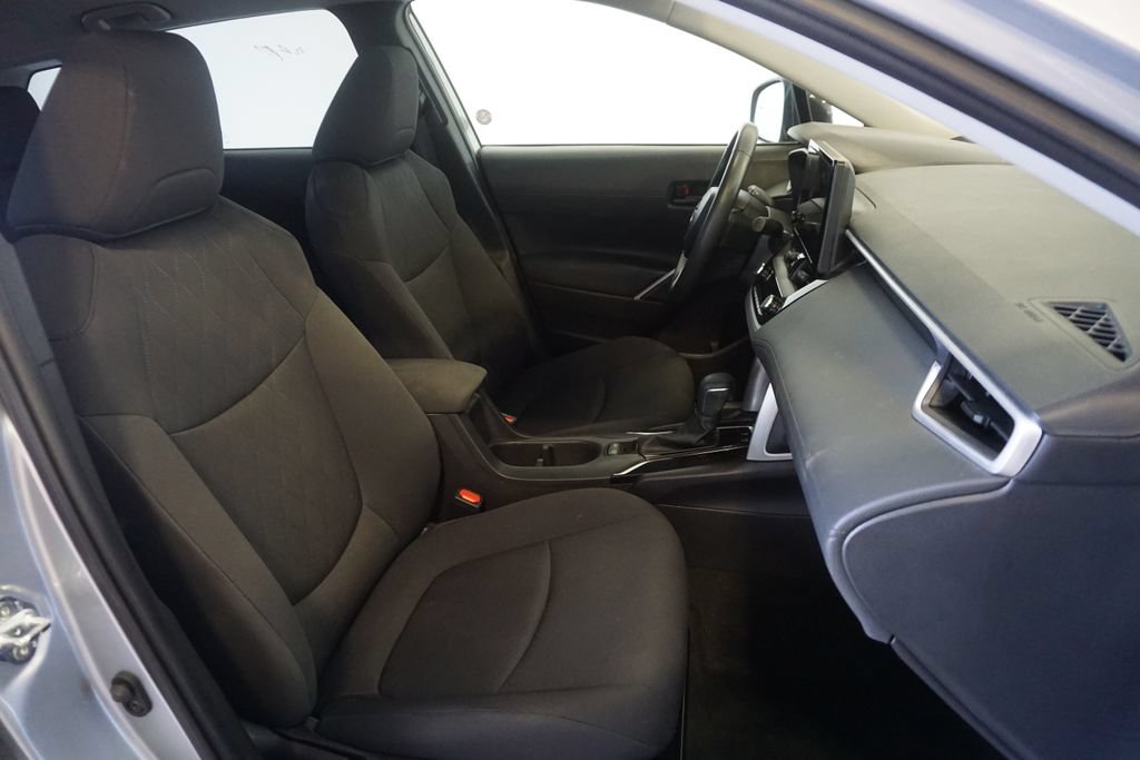 Certified 2025 Toyota Corolla Cross LE FWD image 19