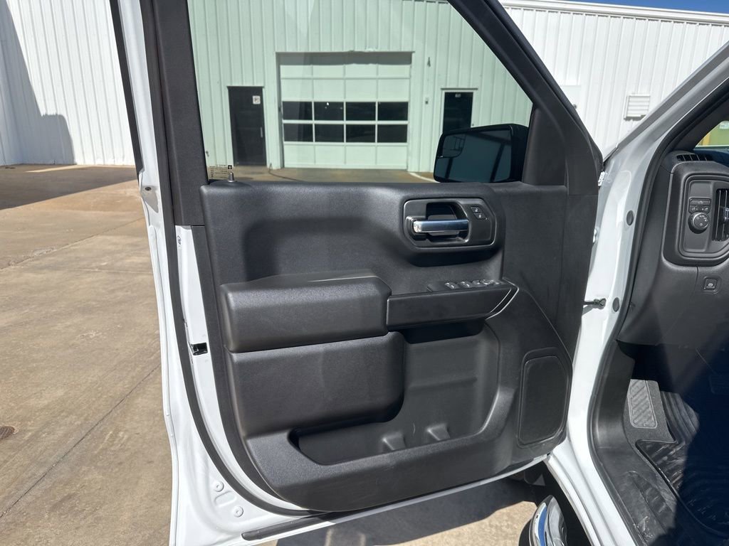 Used 2026 Chevrolet Silverado 1500 Custom image 6