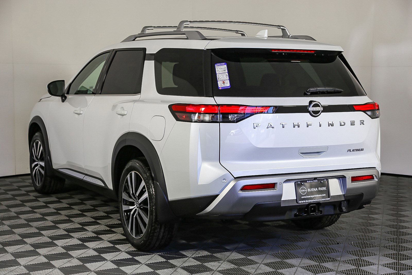 New 2025 Nissan Pathfinder Platinum w/ Cargo Package image 10