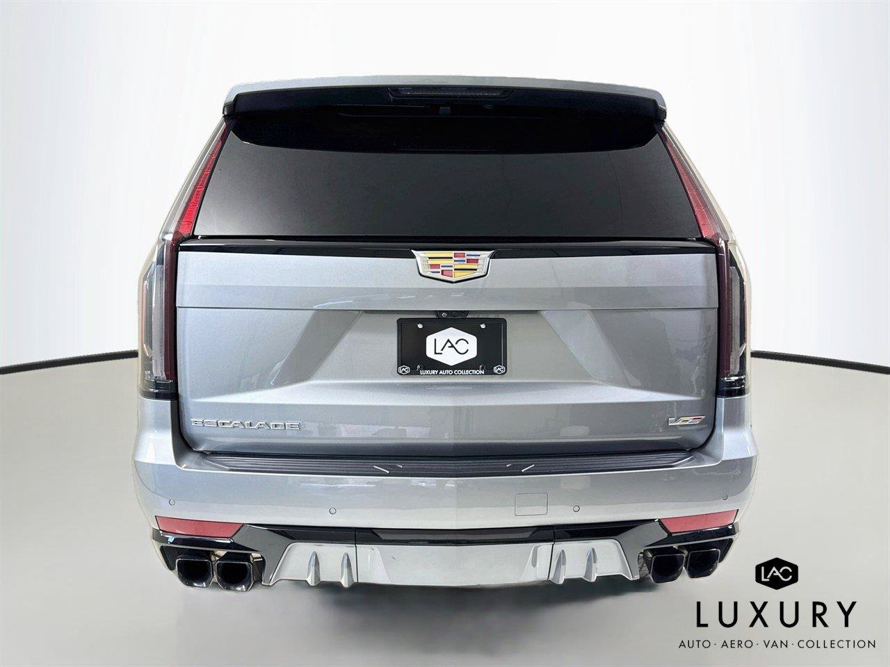 Used 2023 Cadillac Escalade V AWD/4WD image 7