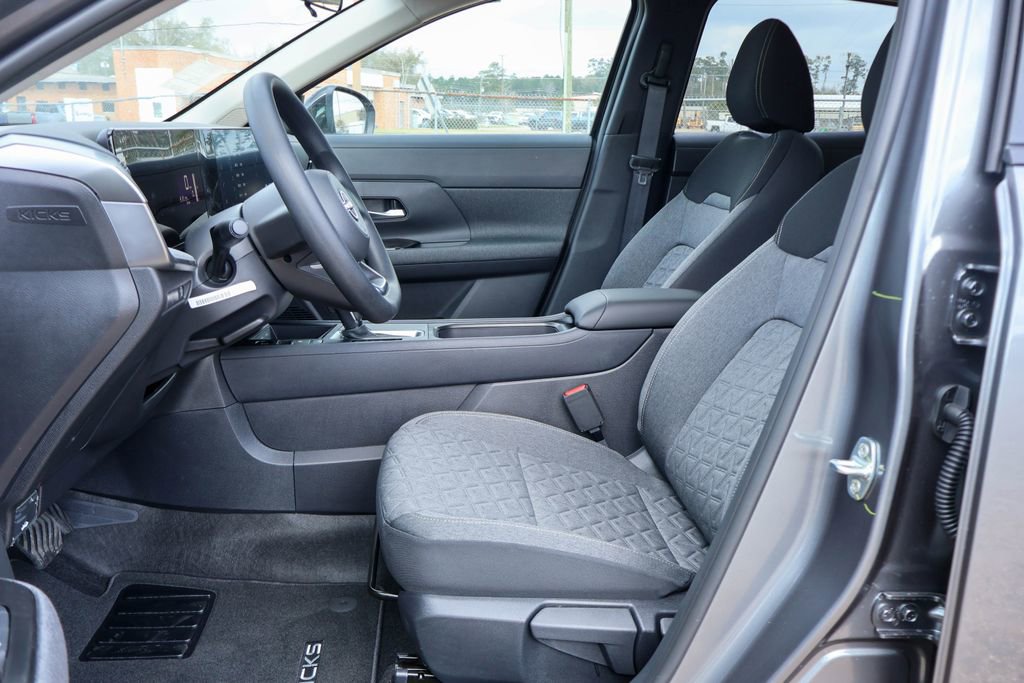 New 2026 Nissan Kicks SV image 7
