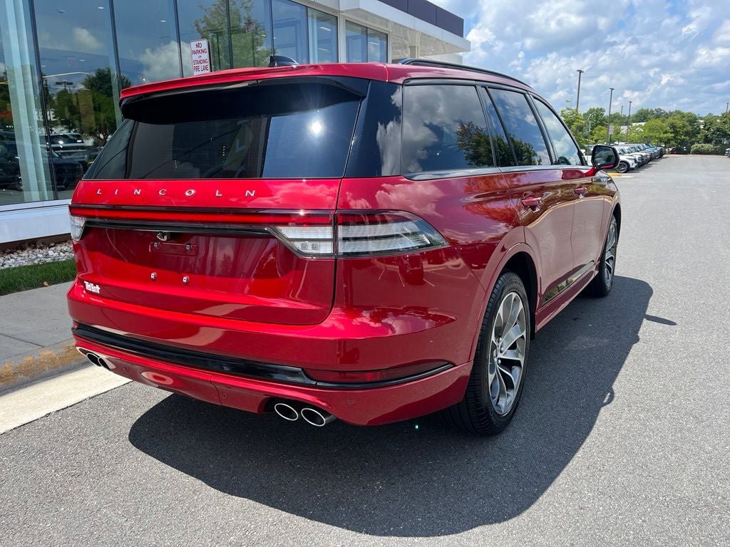 Used 2026 Lincoln Aviator AWD image 8