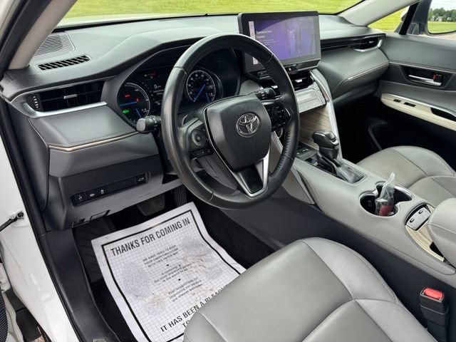 Used 2023 Toyota Venza XLE AWD/4WD image 14