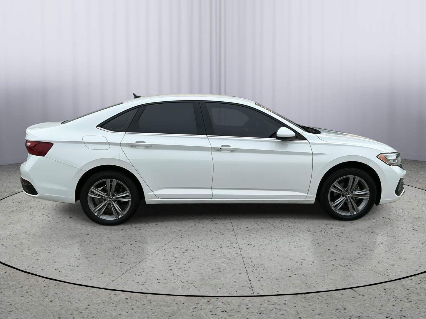 Used 2022 Volkswagen Jetta SE FWD image 6