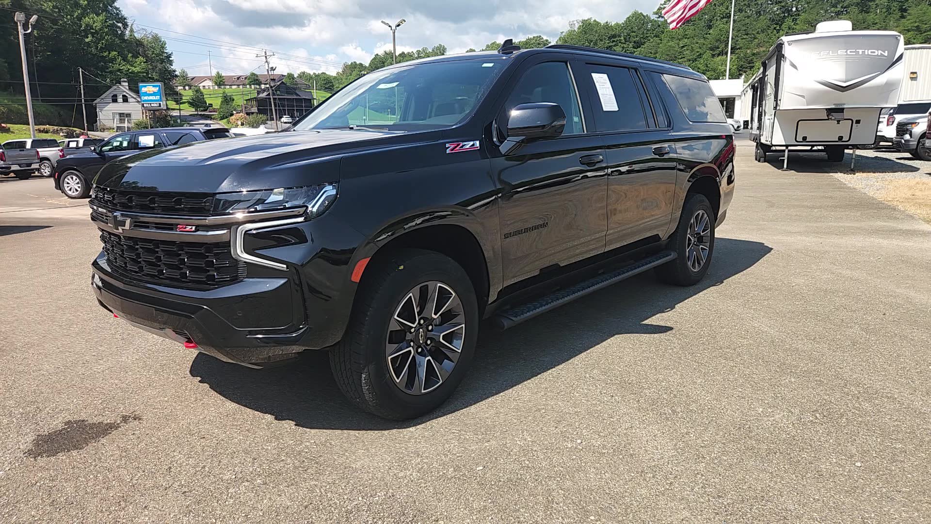 Used 2021 Chevrolet Suburban Z71 w/ Z71 Signature Package AWD/4WD image 11