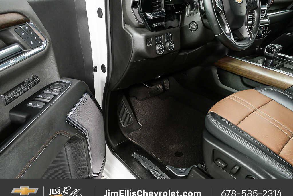 Certified 2024 Chevrolet Silverado 1500 High Country w/ Technology Package AWD/4WD image 8