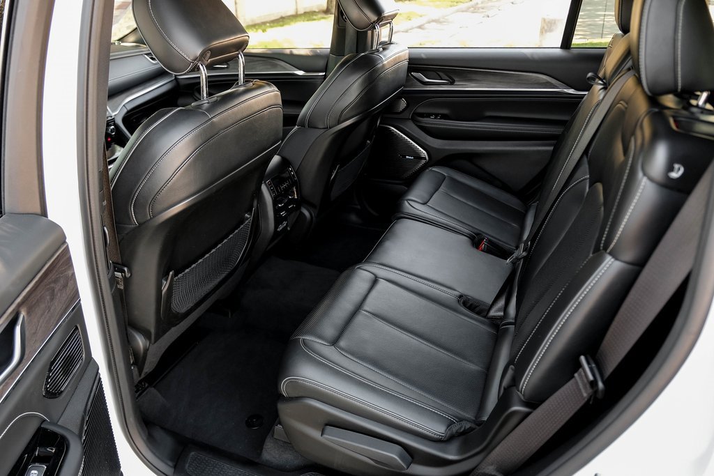 Used 2022 Jeep Grand Cherokee L Overland w/ MOPAR Finishing Package image 50