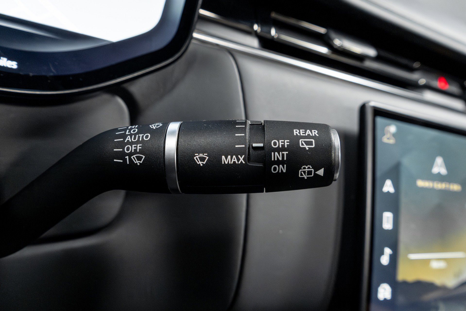 Used 2023 Land Rover Range Rover Autobiography image 61