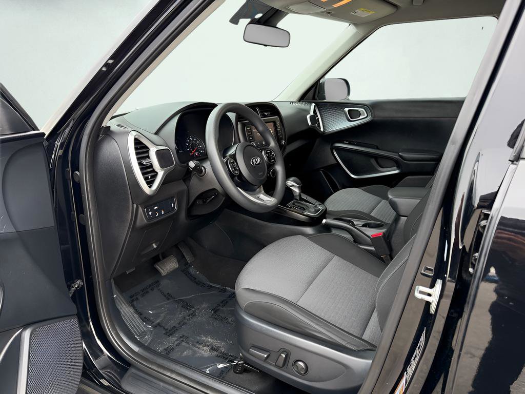 Used 2021 Kia Soul S FWD image 17