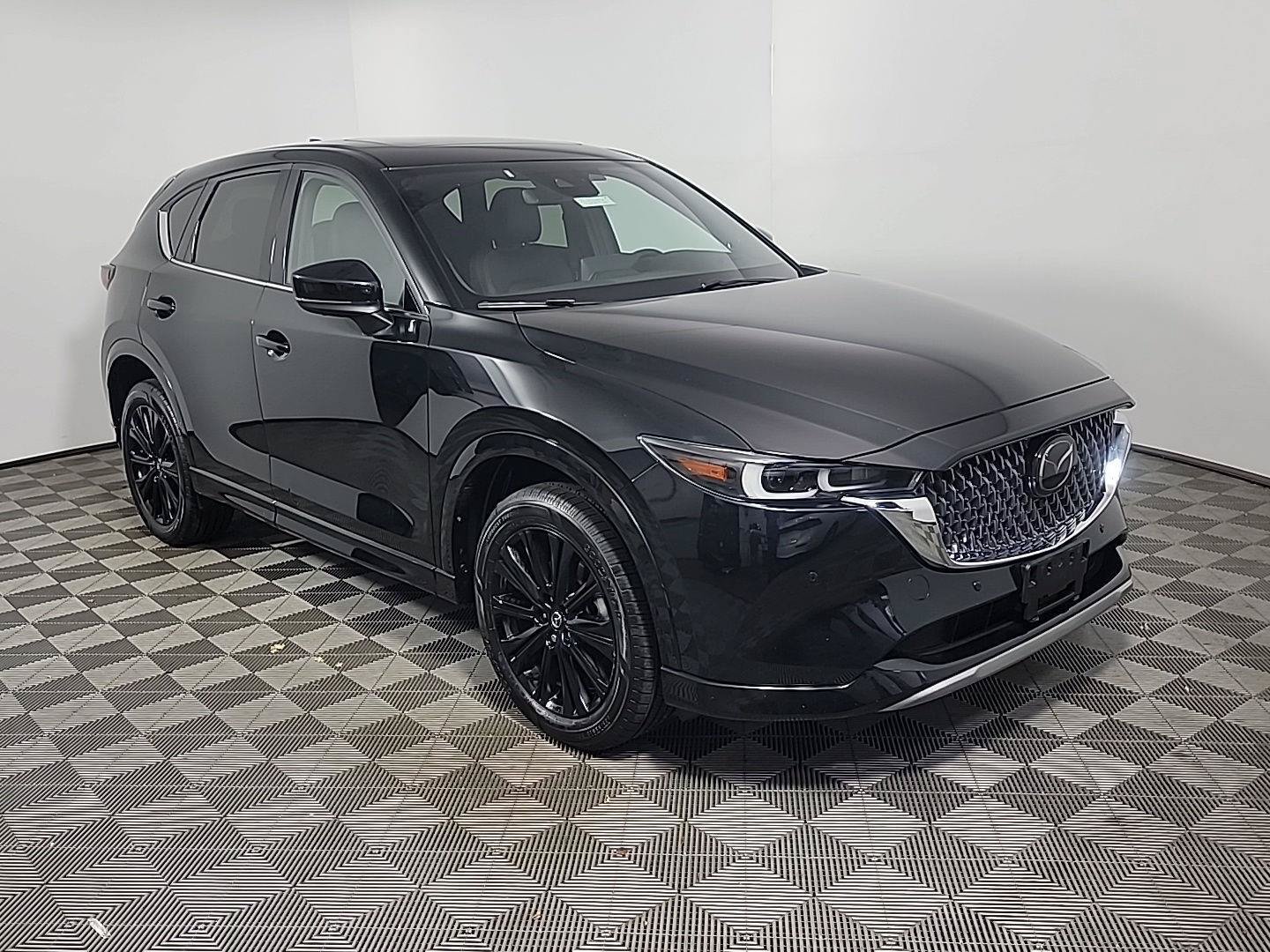 Used 2024 MAZDA CX-5 Signature AWD/4WD image 1