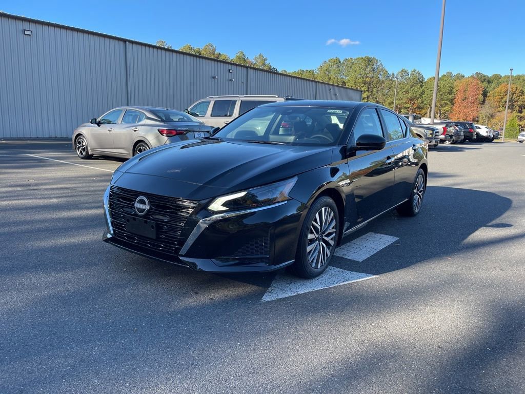 New 2025 Nissan Altima 2.5 SV w/ SV Premium Package image 2