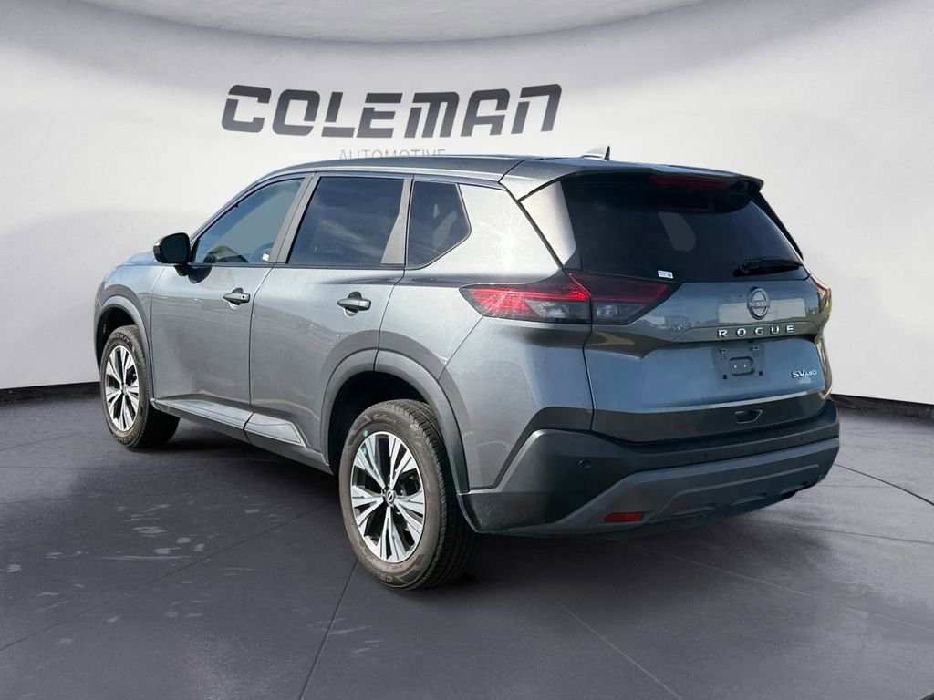 Used 2023 Nissan Rogue SV image 3