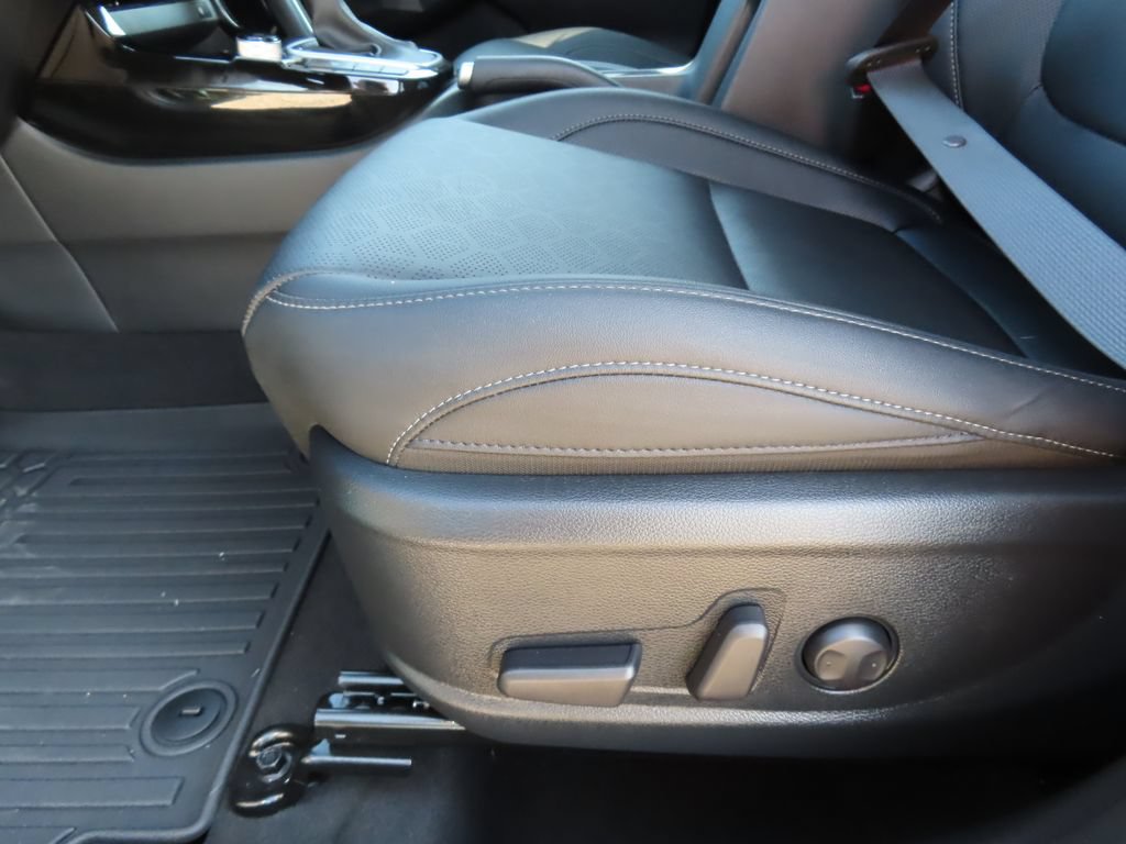 Certified 2026 Kia Seltos EX AWD/4WD image 9