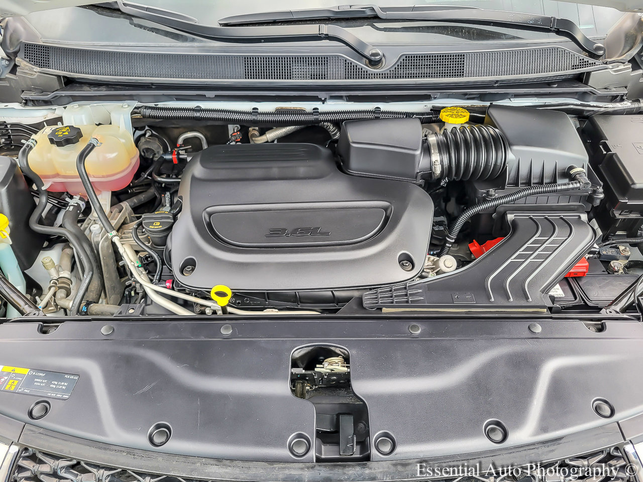 Used 2023 Chrysler Pacifica Touring-L FWD image 31