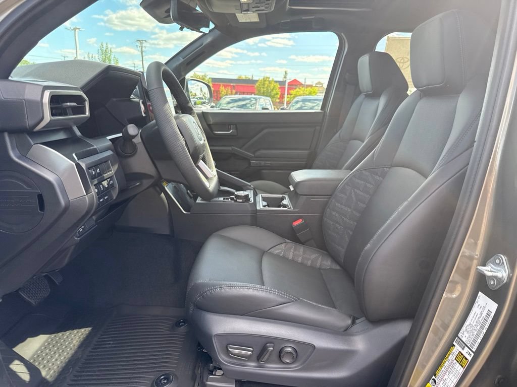 New 2026 Toyota Tacoma TRD Off-Road w/ TRD Off Road Premium Package AWD/4WD image 23